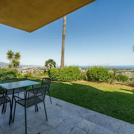 Amazing Views Benahavis 아파트 *